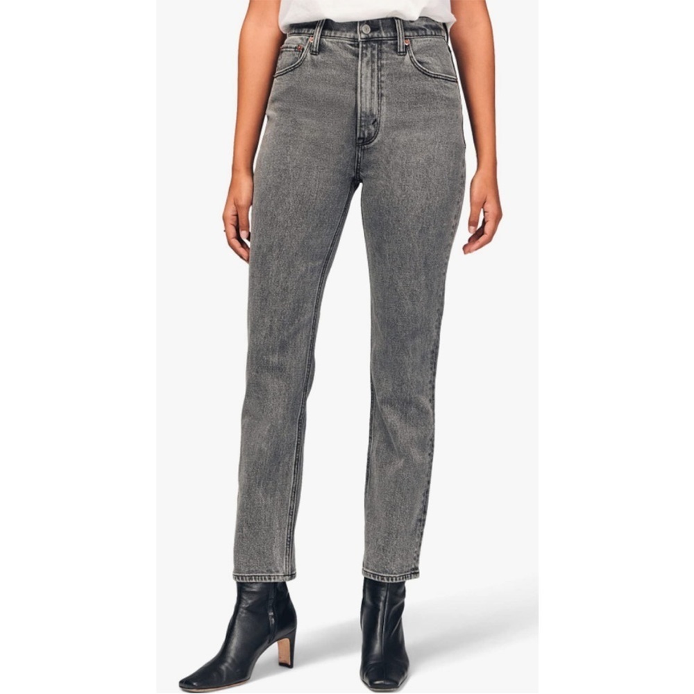 Abercrombie & Fitch Ultra High-Rise Ankle Straight Gray Jeans Size 27/4